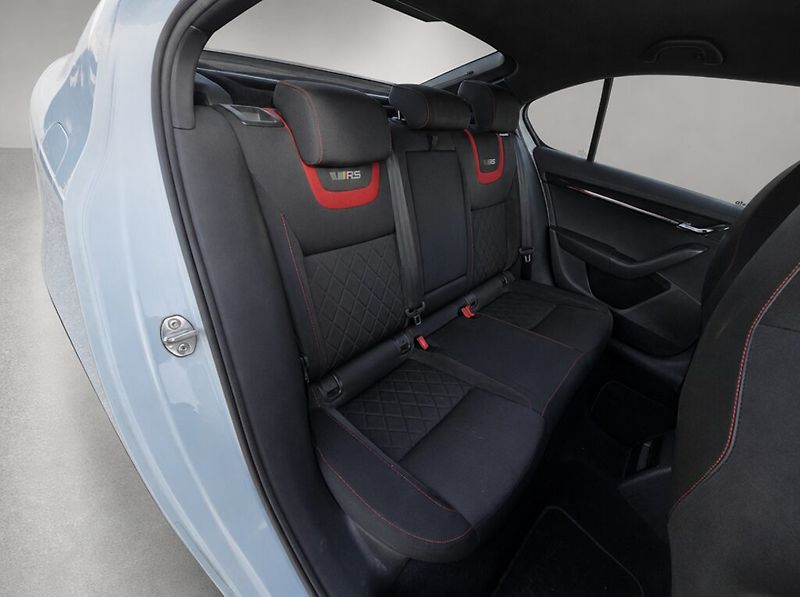 Škoda Octavia (2018) RS 2.0 TDi 135KW DSG - fotka 19 z 23