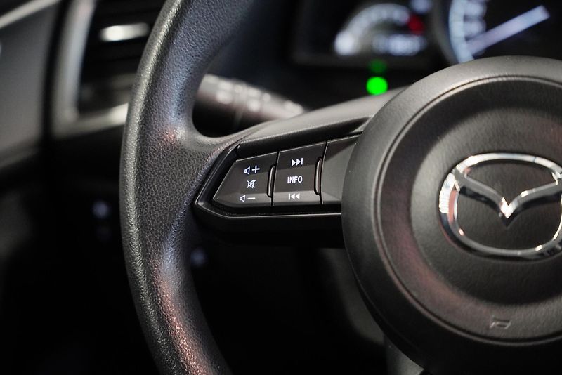 Mazda 3 - fotka 16 z 22