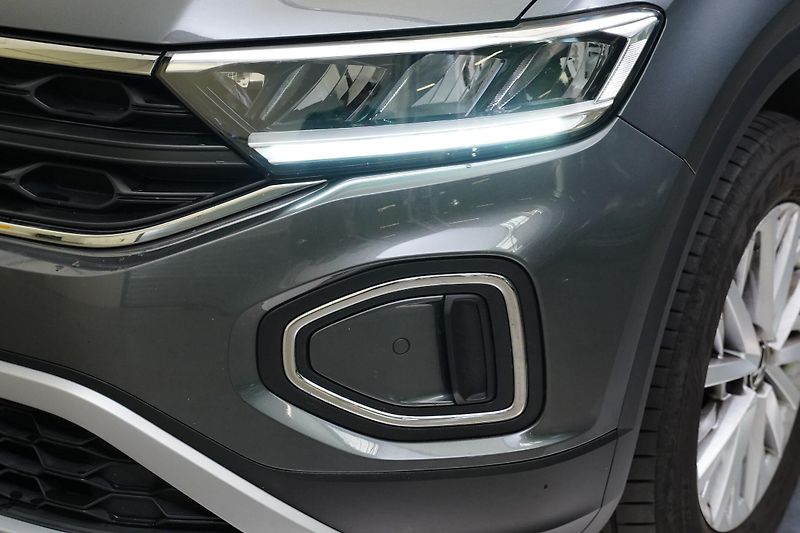 Volkswagen T-Roc - fotka 9 z 25