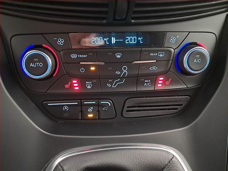 Ford Kuga (2018) Titanium 1.5 EcoBoost, ČR - fotka 17 z 21
