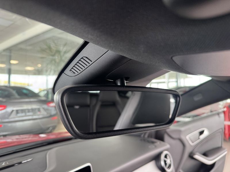 Mercedes-Benz CLA 220d AUT*130kW*Kamera*Tažné - fotka 17 z 33
