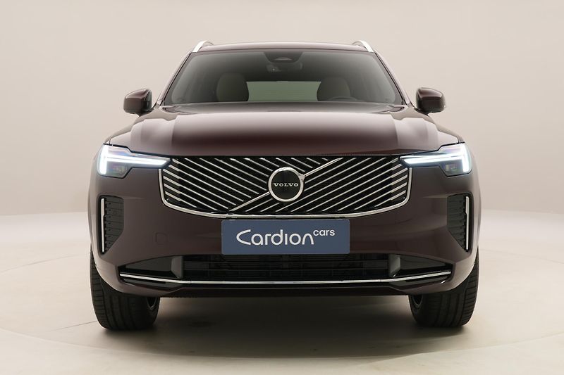 Volvo XC90 (2026) B5 AWD AUT CORE 7míst - fotka 15 z 56