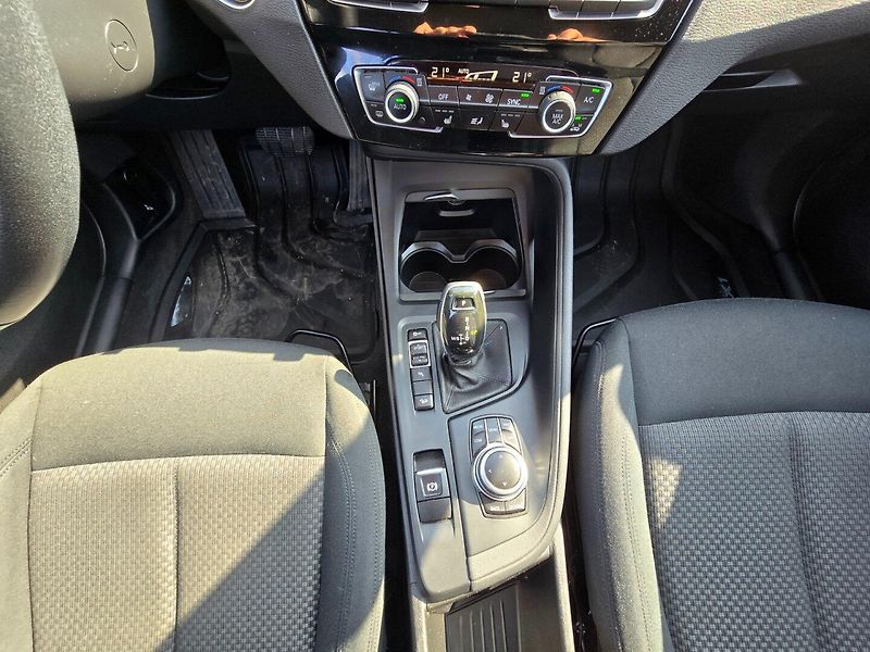 BMW X1 (2018) 2.0d 110KW 18d Xdrive - fotka 16 z 23