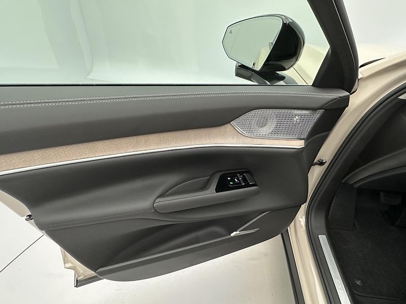 Volvo EX90 (2024) PURE ELECTRIC TWIN ULTRA 7míst - fotka 7 z 46