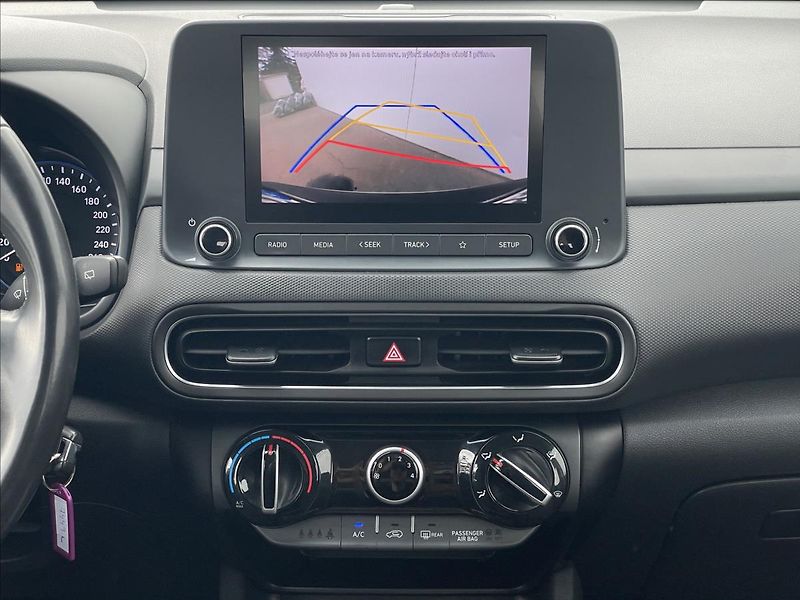 Hyundai Kona 1,0 T-GDI Comfort PDC+Klima - fotka 11 z 23