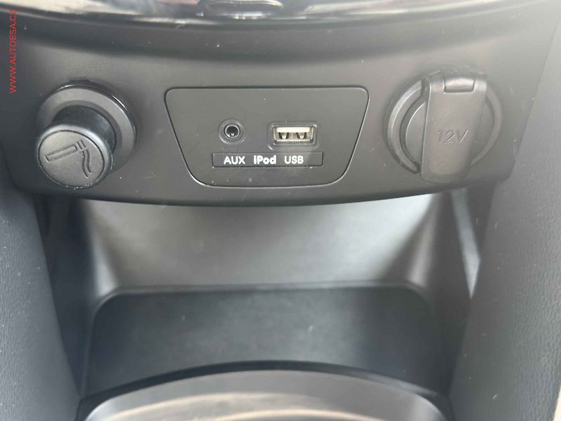 Hyundai i30 (2017) 1.6 GDI, 2.maj,ČR, servis - fotka 15 z 18