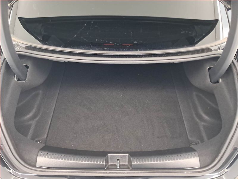 Mercedes-Benz CLA (2021) AMG Paket 200 - fotka 14 z 19