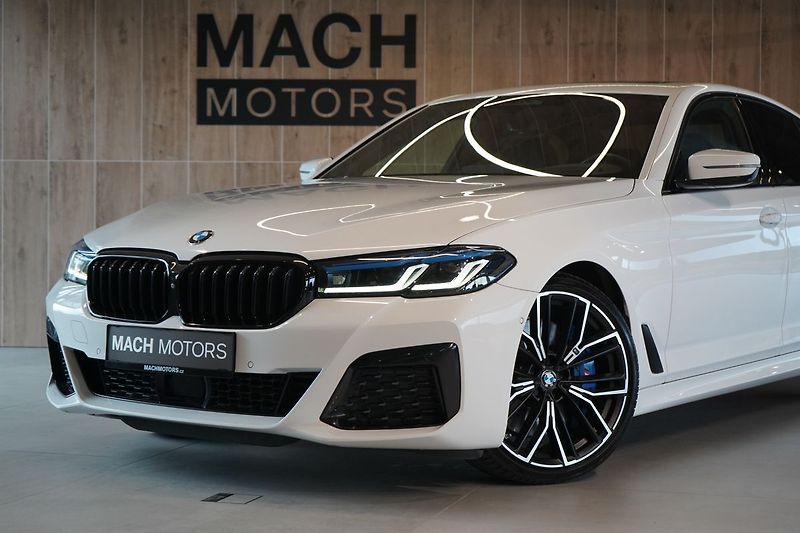 BMW Řada 5 M550i xDrive, Nezávislé, Laser - fotka 2 z 50