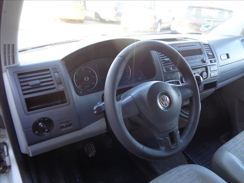 Volkswagen Transporter 2,0   long - fotka 16 z 16
