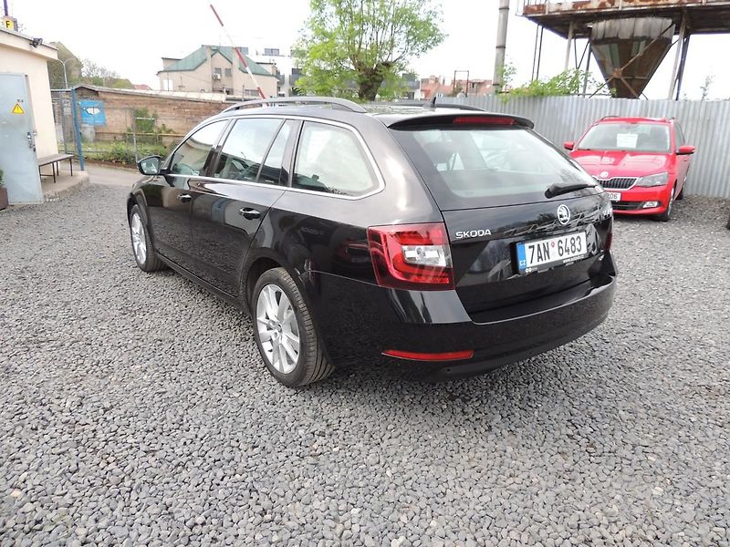 Škoda Octavia (2019) 2.0TSI,140kw,DSG,4x4,TZ,Style - fotka 7 z 49