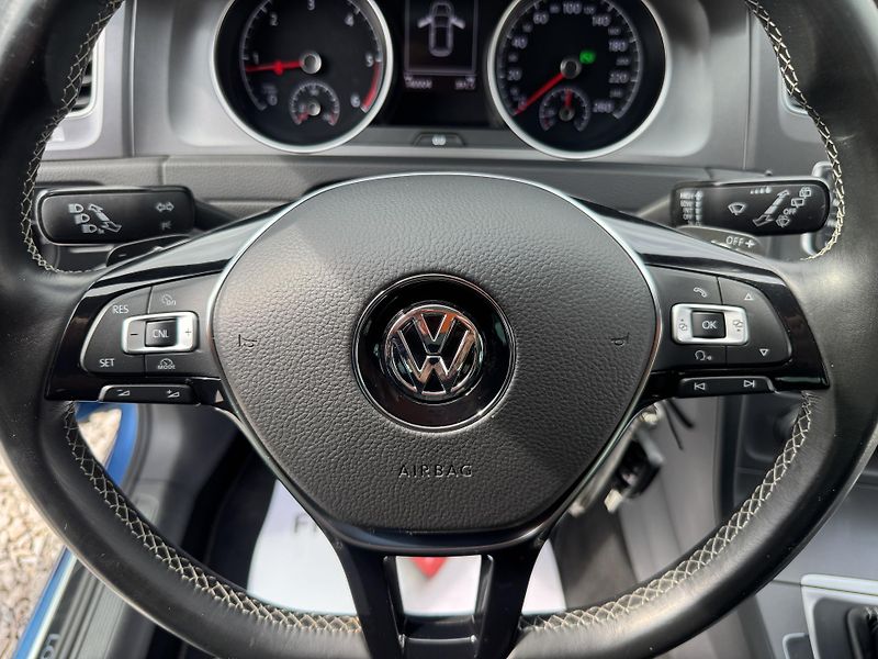 Volkswagen Golf (2015) 1.6TDi,DSG,rezervace - fotka 35 z 49