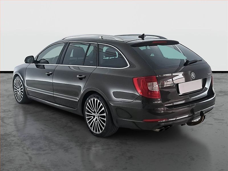 Škoda Superb (2012) 2.0 TDI, 4X4, Navi, Xenony - fotka 4 z 22