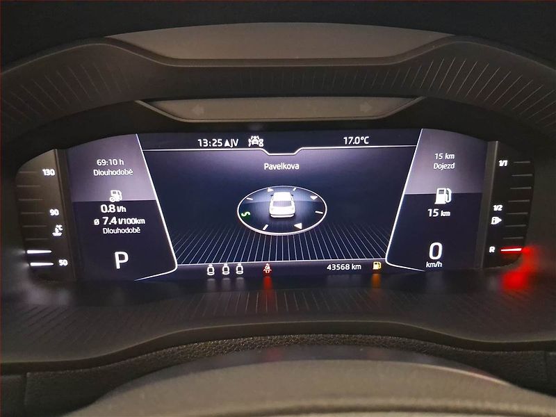 Škoda Karoq (2021) Style 1.5 TSI - fotka 11 z 22
