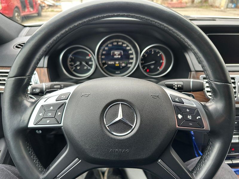 Mercedes-Benz Třídy E (2016) 350CDI 4Matic Elegance - fotka 22 z 40