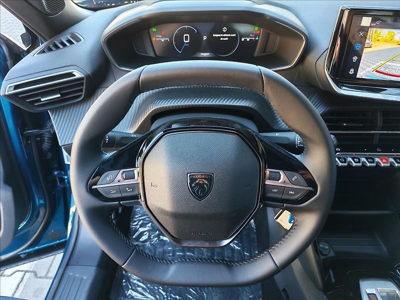 Peugeot 2008 (2026) 1.2 ALLURE Hybrid 110 e-DCS6 - fotka 17 z 18