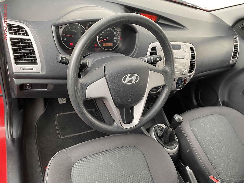 Hyundai i20 (2009) 1.2i, ČR - fotka 11 z 14