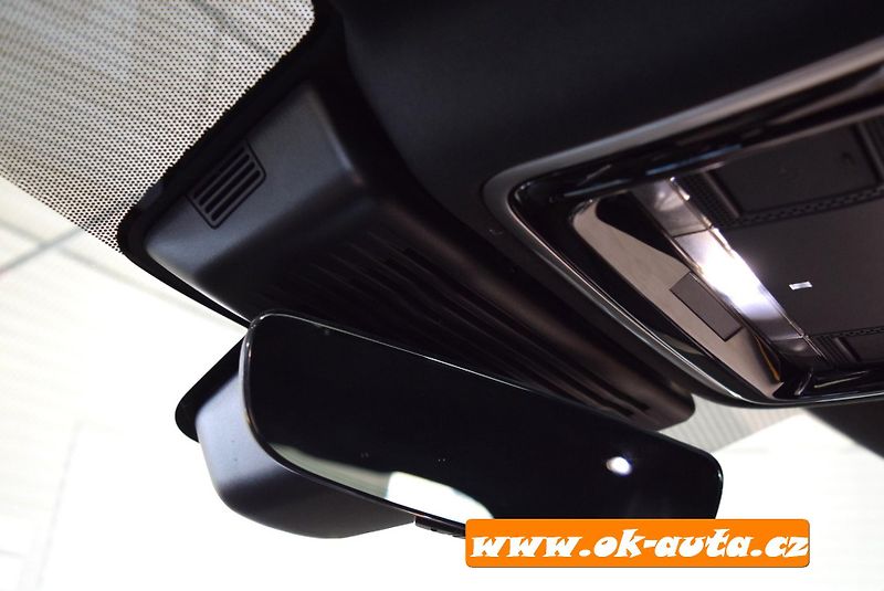 Land Rover Range Rover Velar 3.0L R-DYNAMIC 294 kW ZÁRUKA  - fotka 66 z 74