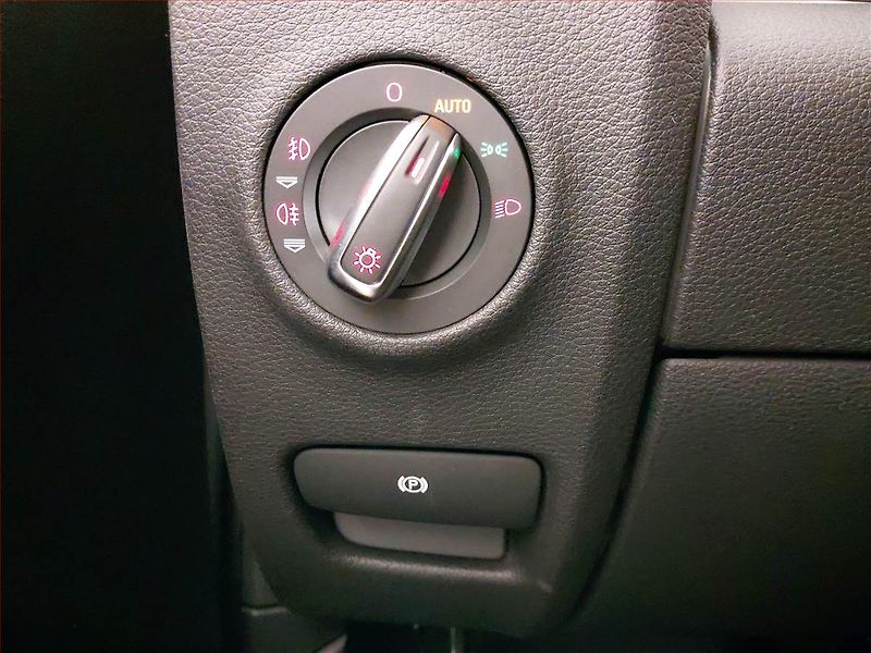 Audi Q7 (2011) 3.0 TDI, 4X4, Automat, 7 míst - fotka 23 z 23