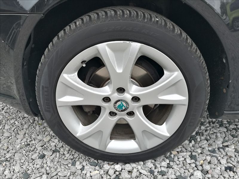 Škoda Octavia 1,2 TSI LPG kombi Elegance - fotka 19 z 22