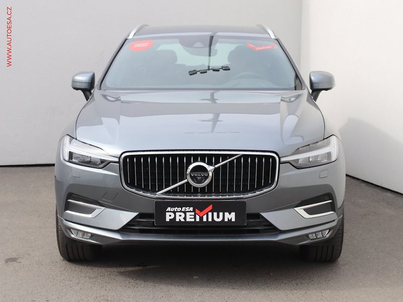 Volvo XC60 (2021) 2.0 D, AT, LED, kamera - fotka 2 z 3
