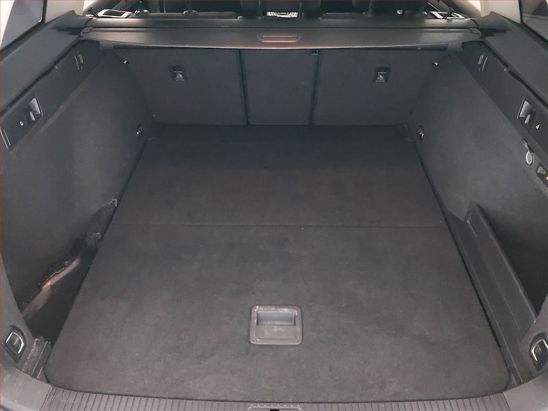 Volkswagen Passat (2017) 2.0 TDI, Automat, Tempomat - fotka 14 z 17