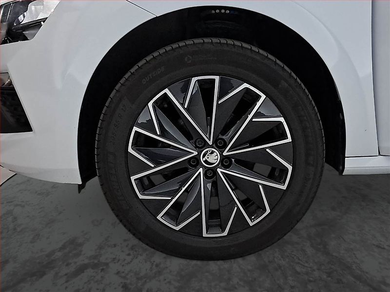 Škoda Kamiq (2025) 1.0 TSI, Drive - fotka 14 z 18