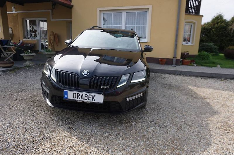 Škoda Octavia (2018) 2,0 RS - fotka 1 z 32