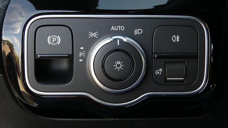 Mercedes-Benz CLA 180 - fotka 10 z 22