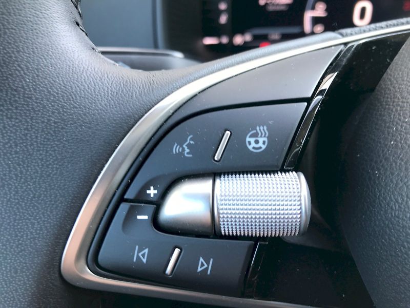 Škoda Karoq (2024) SEL TS 110/1.5 M6F - fotka 10 z 24