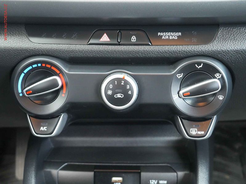 Kia Rio (2021) 1.2i, 1.maj,ČR, AC - fotka 12 z 15