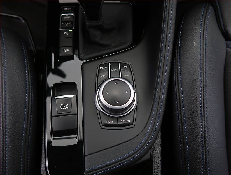 BMW X1 (2021) M Sport xDrive18d - fotka 20 z 23