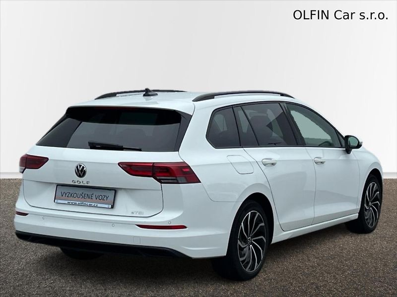 Volkswagen Golf Variant 1,5 eTSi 110kW 7DSG LIFE  8 - fotka 2 z 24