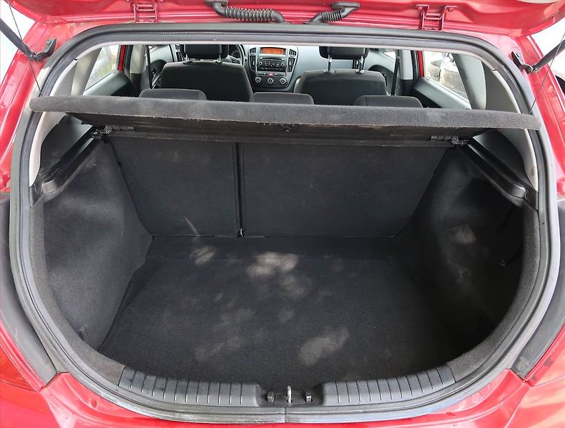 Kia Ceed (2009) 1.4 CVVT, po STK, jezdí dobře - fotka 13 z 16