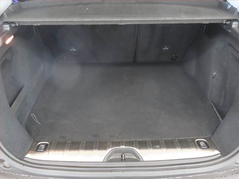 Peugeot 2008 (2016) 1.6 BlueHDi, Serv.kniha, Navi - fotka 12 z 13