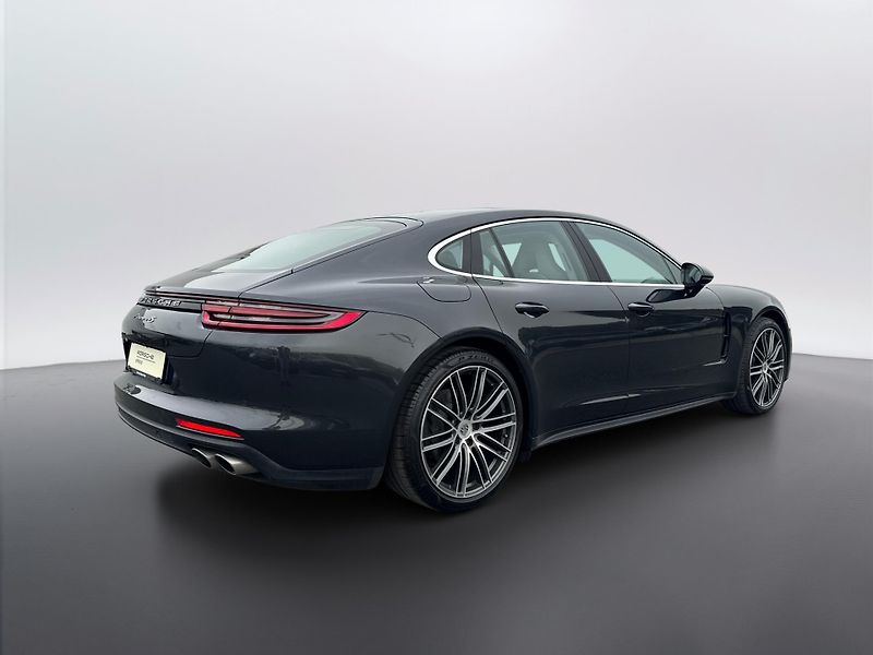Porsche Panamera 4S - fotka 5 z 30