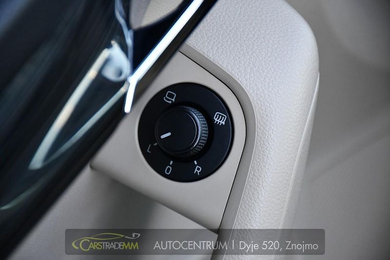 Škoda Octavia 1,6TDi STYLE - fotka 28 z 53