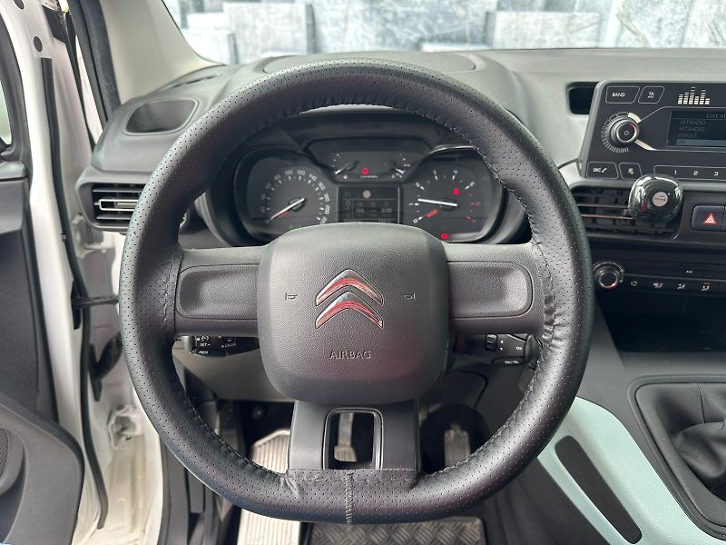 Citroën Berlingo (2019) 1.2i, 81KW, TEMPOMAT - fotka 17 z 24