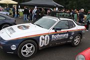 Porsche v úpravě pro rallye.