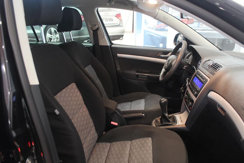 Škoda Octavia (2010) 1.4 TSI 90kW Nez.Topení - fotka 20 z 31