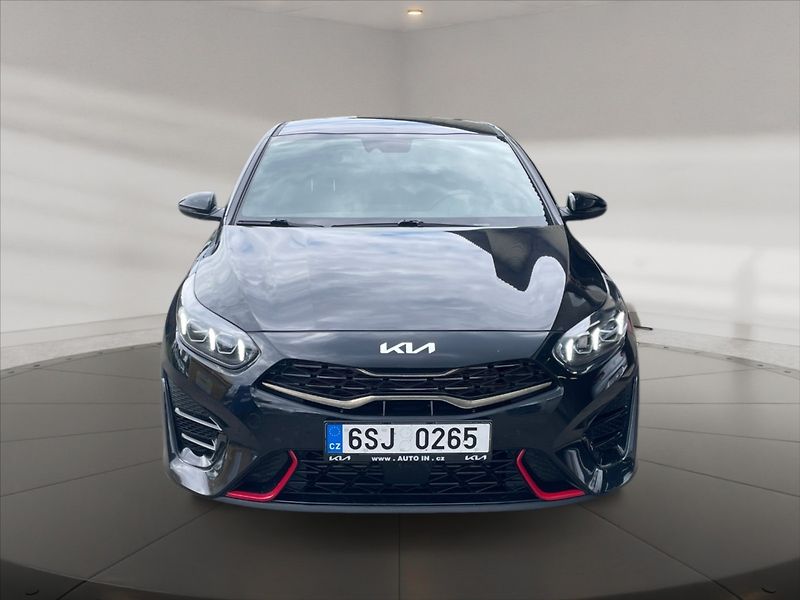 Kia ProCeed 1,6 T-GDI GT AT - fotka 2 z 11