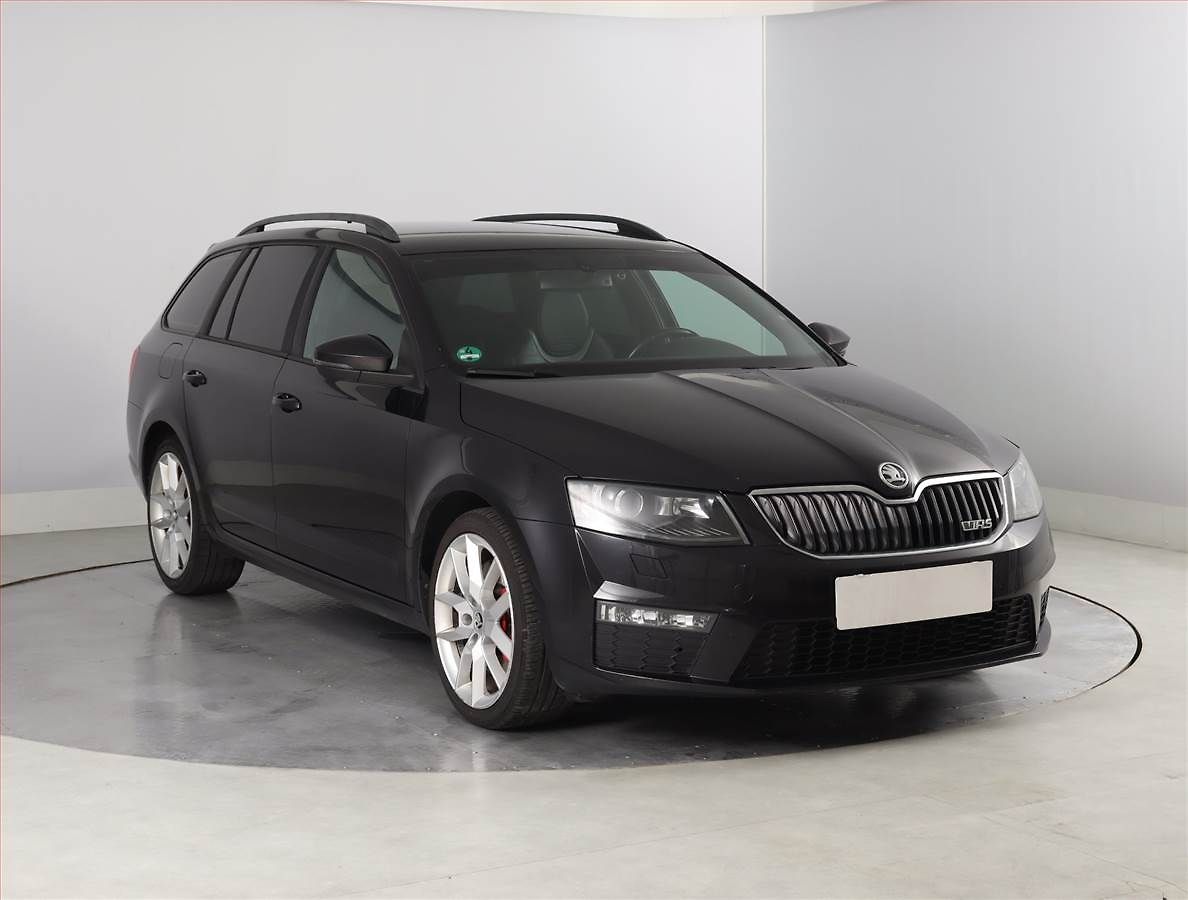 Škoda Octavia RS 2.0 TDI, Navi, Xenony