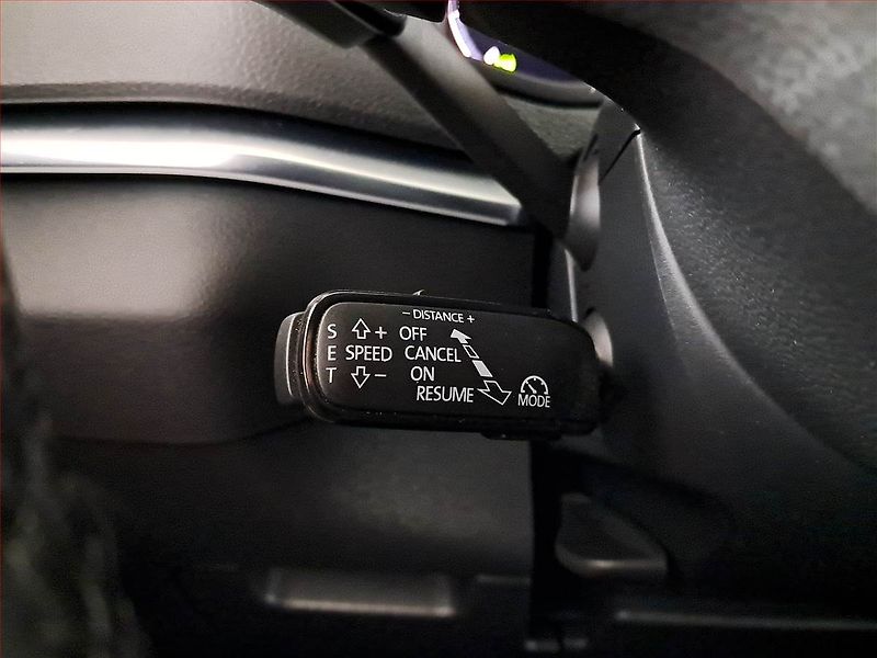 Škoda Karoq (2018) Style Plus 1.0 TSI, Automat - fotka 25 z 26