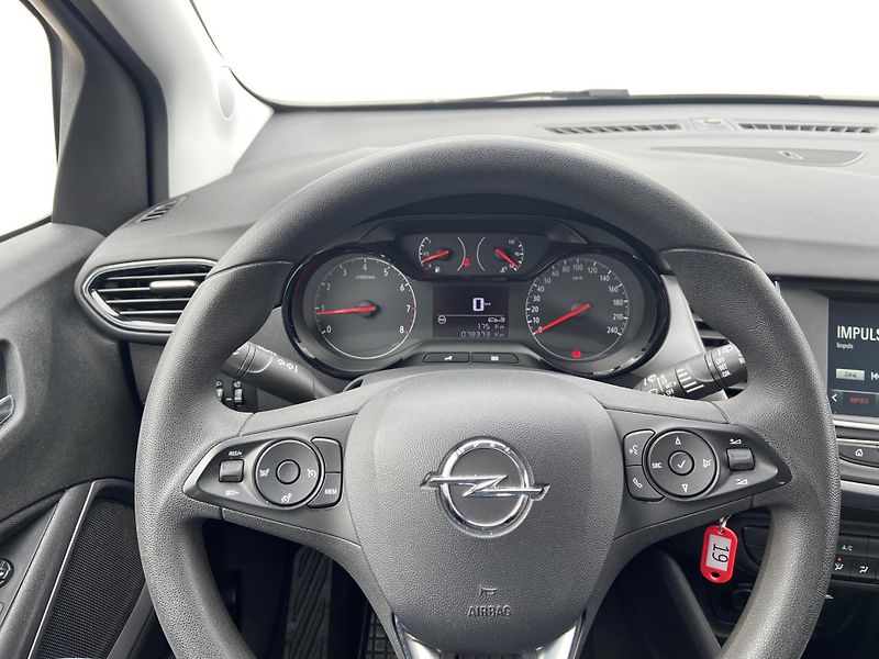 Opel Crossland X 1.2 i 61kW Enjoy Tažné - fotka 14 z 19