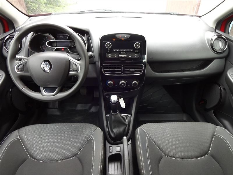 Renault Clio 1,2i16V 54kW - fotka 30 z 47