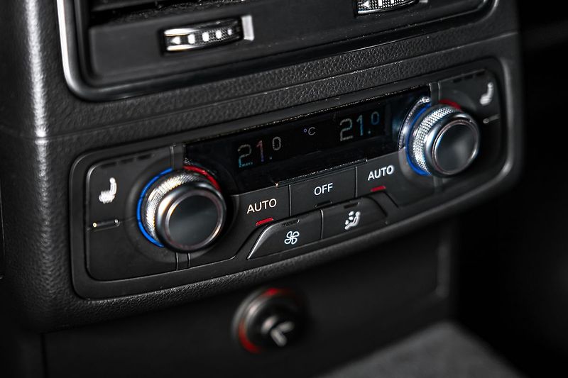 Audi A7 3,0 BiTDI Q S-line BOSE - fotka 17 z 23