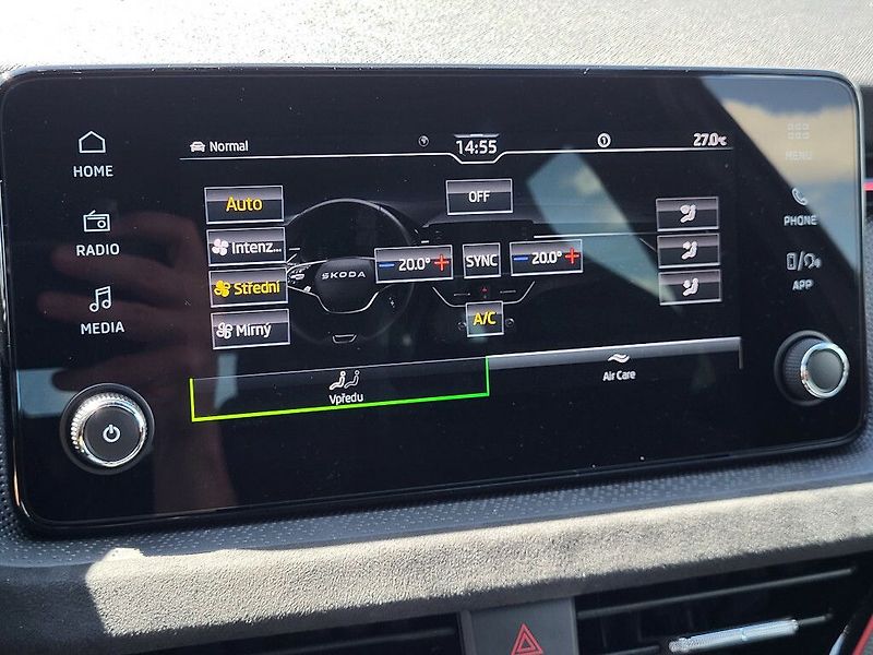 Škoda Scala Dynamic 1,0TSI 85kW - fotka 24 z 30