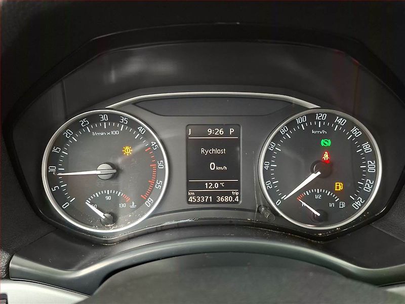 Škoda Octavia (2009) 1.9 TDI DPF, Automat - fotka 11 z 18