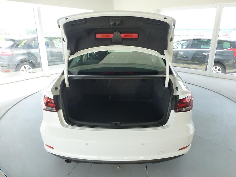 Audi A3 (2013) 2,0TDI-110KW**NAVIGACE**PARK.S - fotka 21 z 24