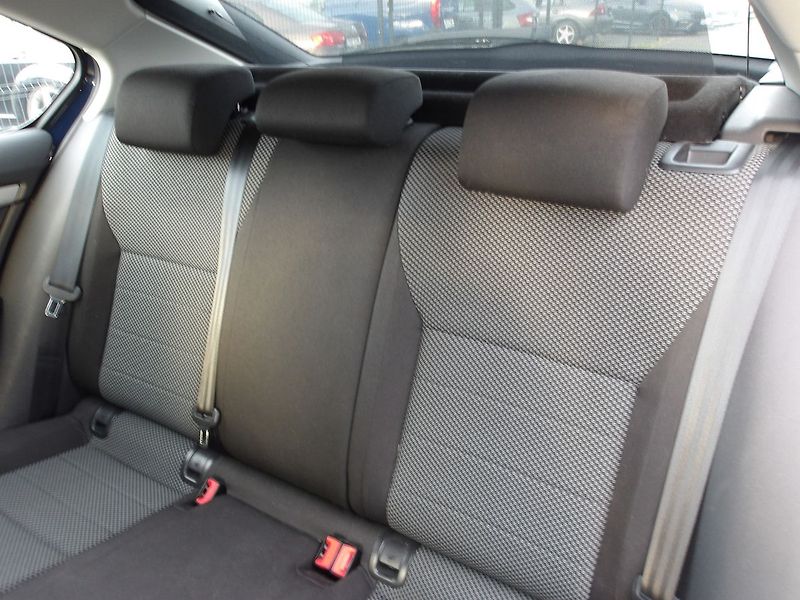 Škoda Octavia 1,6TDi 1.MAJITEL ! NAJ.137000k - fotka 19 z 30