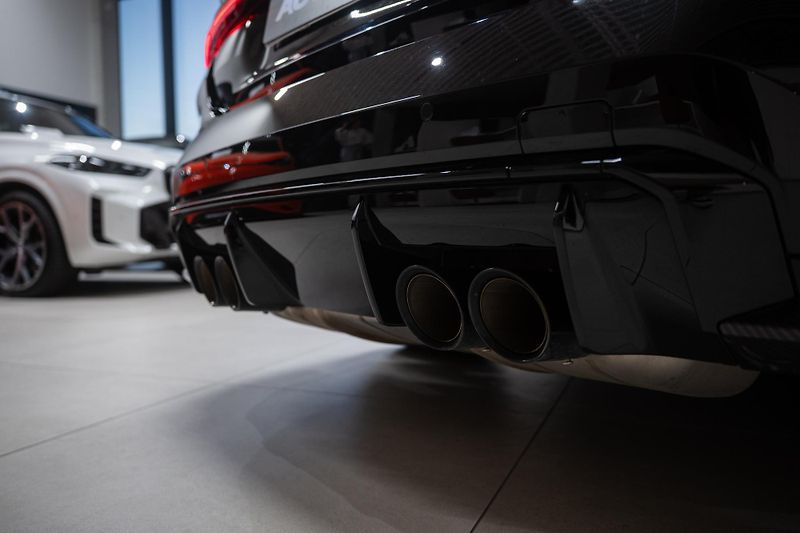 BMW M4 (2022) COMPETITION xDrive  - fotka 15 z 39